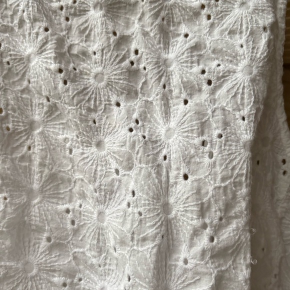 Brandy Melville Laguna Eyelet Halter Top White Open Back Floral OS - Picture 4 of 7